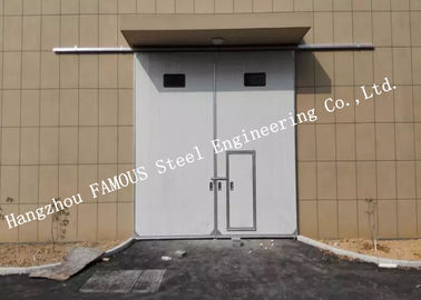 Chine Portes industrielles coulissantes horizontales sectionnelles de garage avec la porte piétonnière d'Access pour l'atelier fournisseur