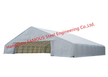 Chine Type s'élevant hangars à charpente d'acier protégeant du vent extérieurs de toit de PVC de tentes de stockage en métal fournisseur