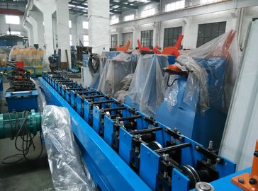 Chine Le support solaire laminent à froid former l'acier au carbone Q195/Q235 de machine fournisseur